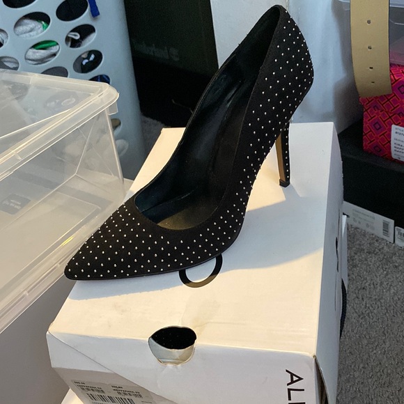 Cepparania pumps from Aldo. Black pumps with studded dots - Picture 1 of 4